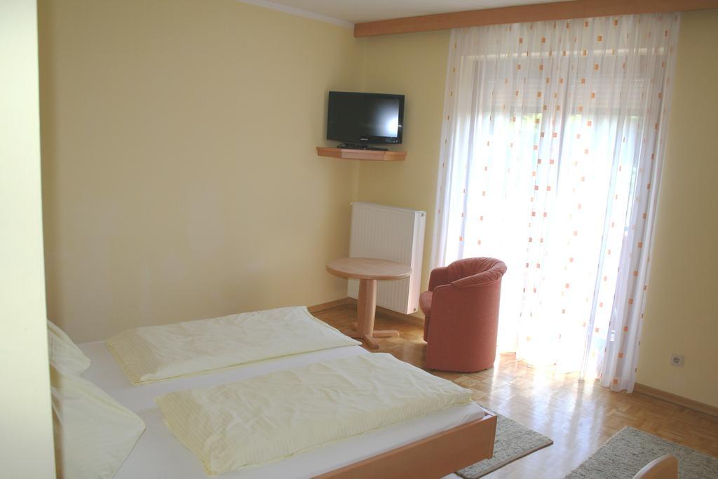 Hotel Restaurant Thadeushof Techelsberg Екстериор снимка