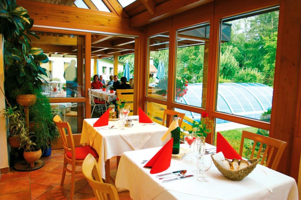 Hotel Restaurant Thadeushof Techelsberg Екстериор снимка