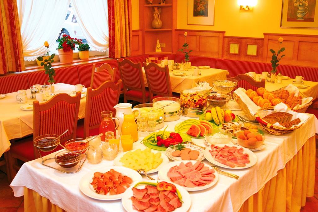 Hotel Restaurant Thadeushof Techelsberg Екстериор снимка