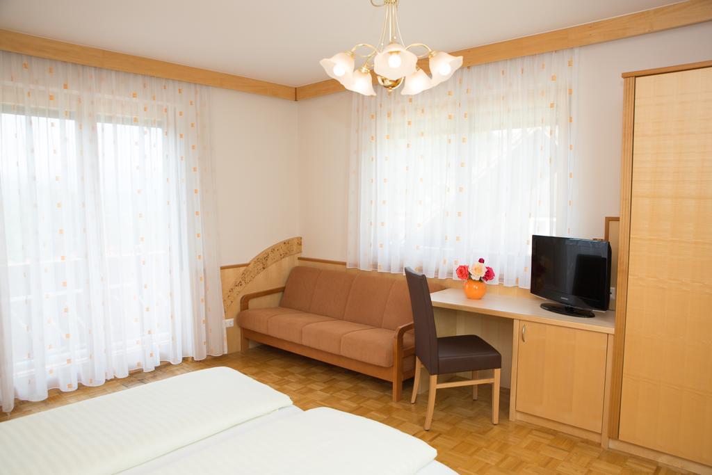 Hotel Restaurant Thadeushof Techelsberg Екстериор снимка