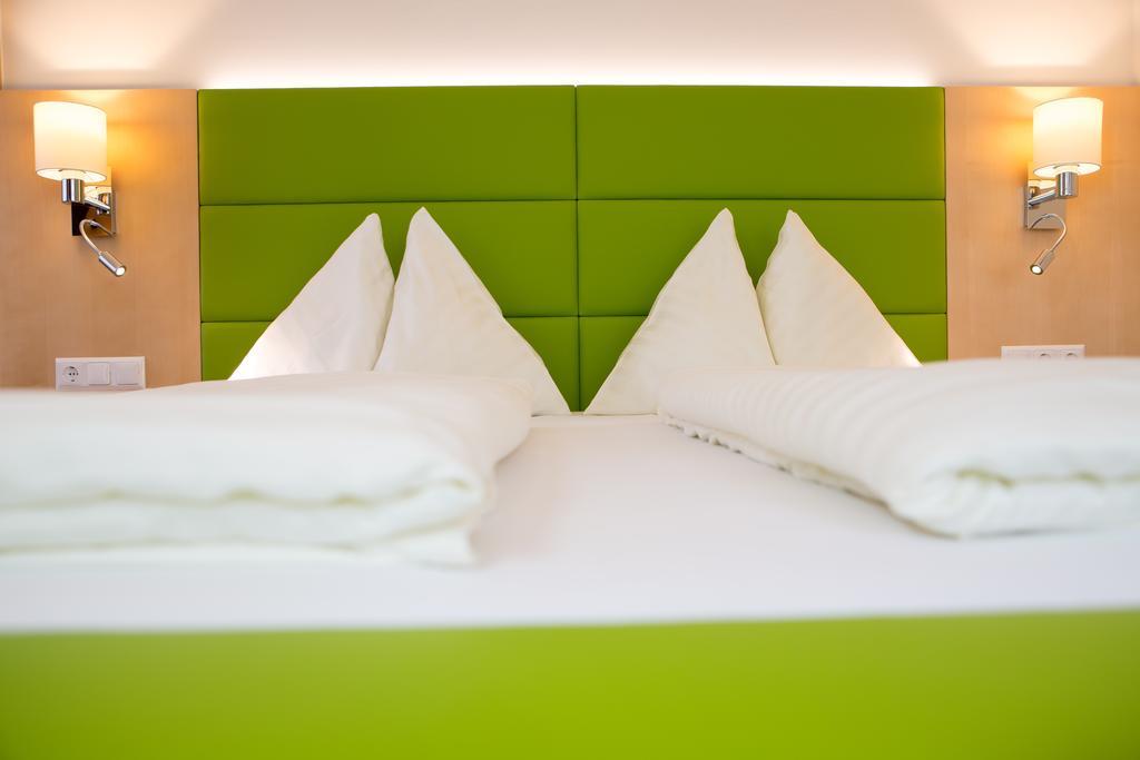Hotel Restaurant Thadeushof Techelsberg Екстериор снимка