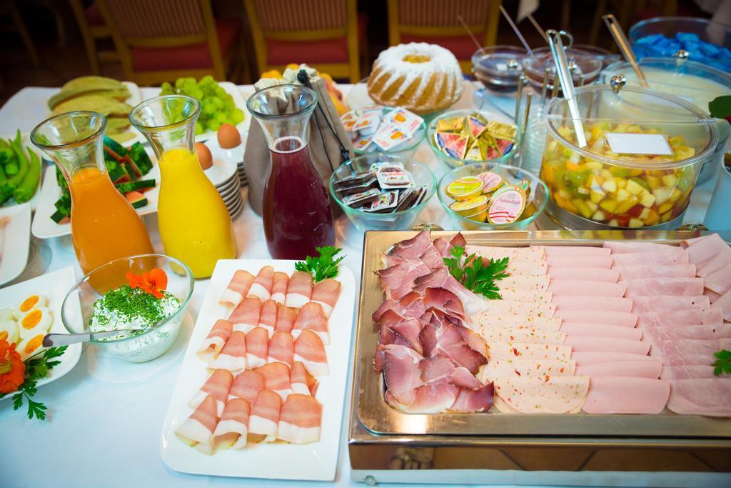 Hotel Restaurant Thadeushof Techelsberg Екстериор снимка